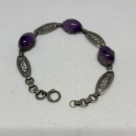 Beautiful Vintage Amethyst and Sterling Bracelet - Picture 4 of 16